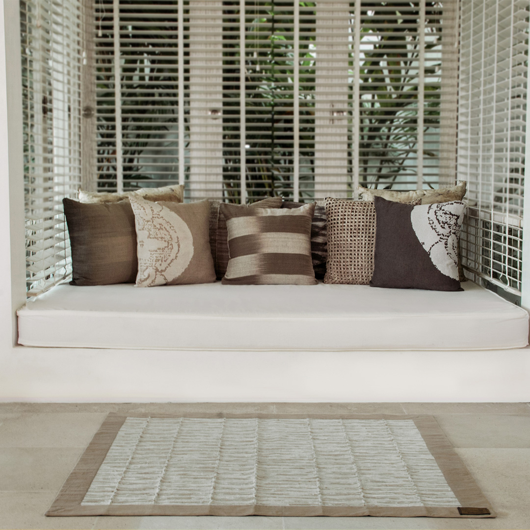 RUGS handloom